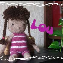 Lou, petite poupée au crochet