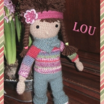 Lou, petite poupée au crochet