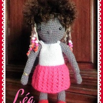 Léa, petite poupée au crochet