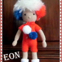Eon, petite poupée au crochet